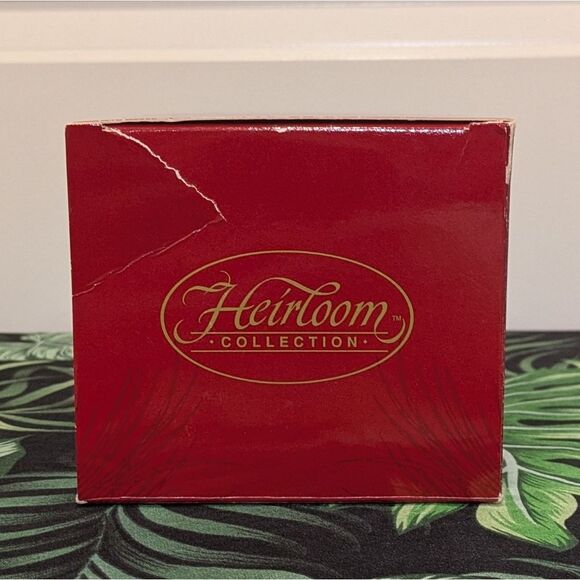 EUC Play-Doh Holiday Surprise Carlton Cards Heritage Ornament in Original Box - Picture 2 of 7